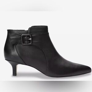 Bella Vita Chic Bindi Black Leather Ankle Booties Size 8W